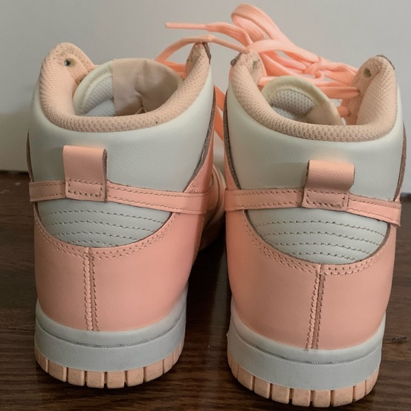 Nike Wmns Dunk High Sail/Crimson Tint - Picture 3 of 3